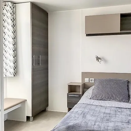 L'orchidée Camping Moutourey 4 étoiles *
